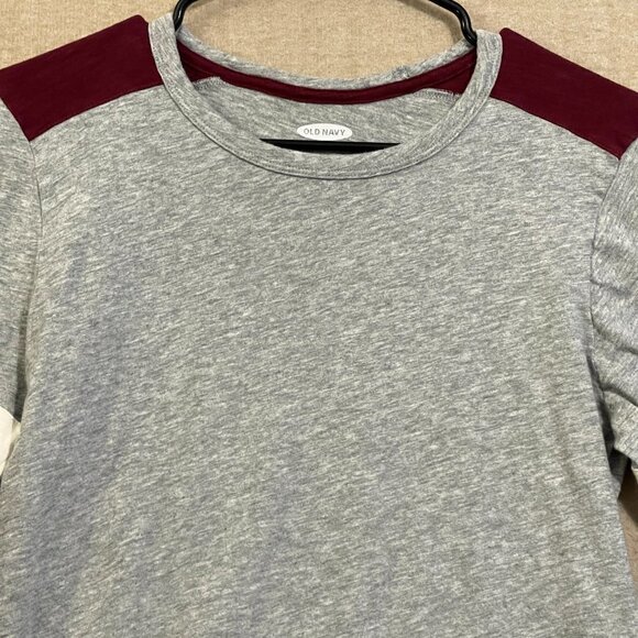 Old Navy Top Women's Medium Gray, Burgundy, White Long Sleeve - Picture 2 of 11